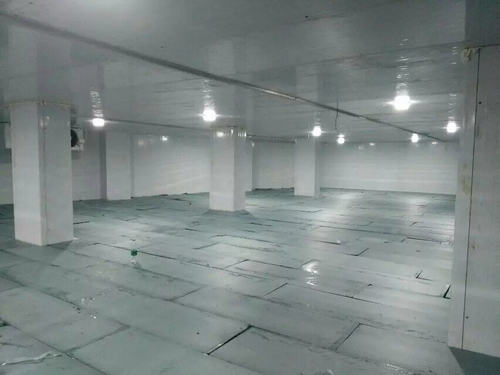 鄭州冷凍庫(kù)在使用中遇到發(fā)霉的問題怎么辦？